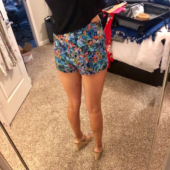 Multicolored dress shorts - Picture 4 of 7
